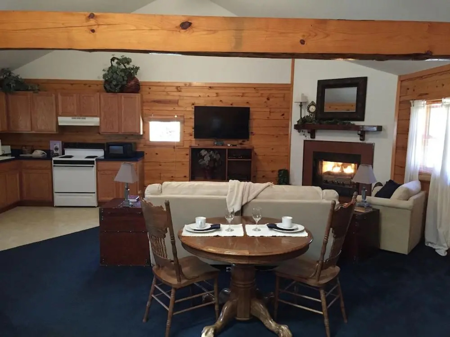 Wisteria Lane Lodging