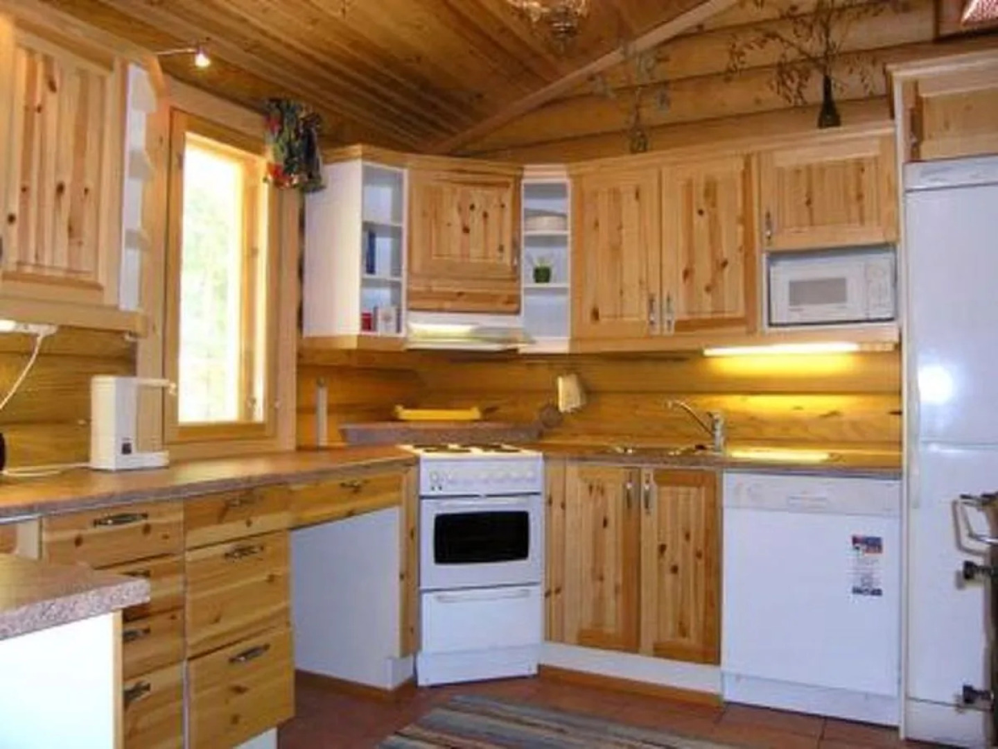 Holiday Home Metsämarja