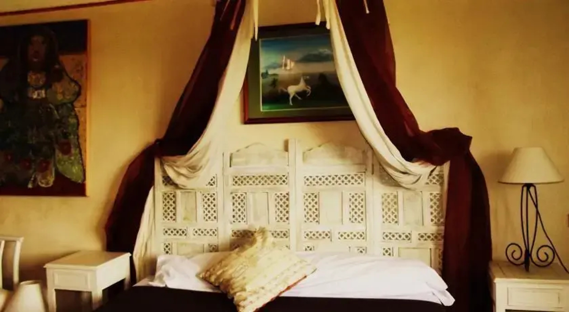 La Maison aux Volets Bleus