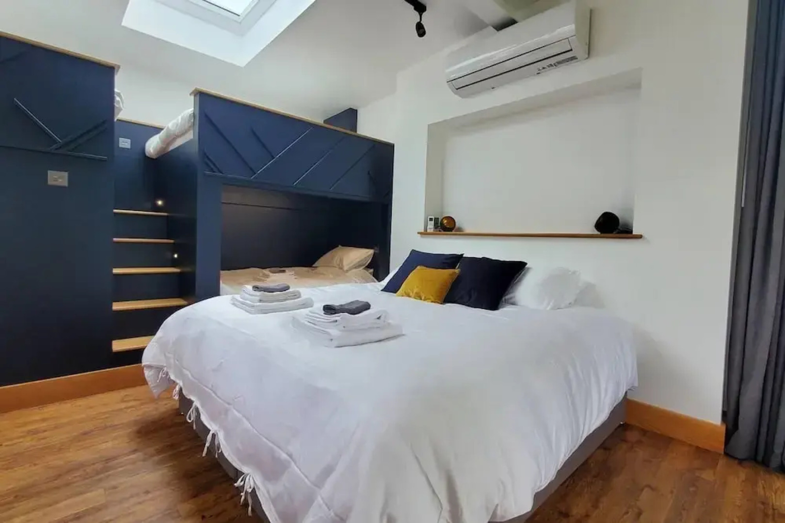 The Cedarwoods - Luxury Studio for 5!