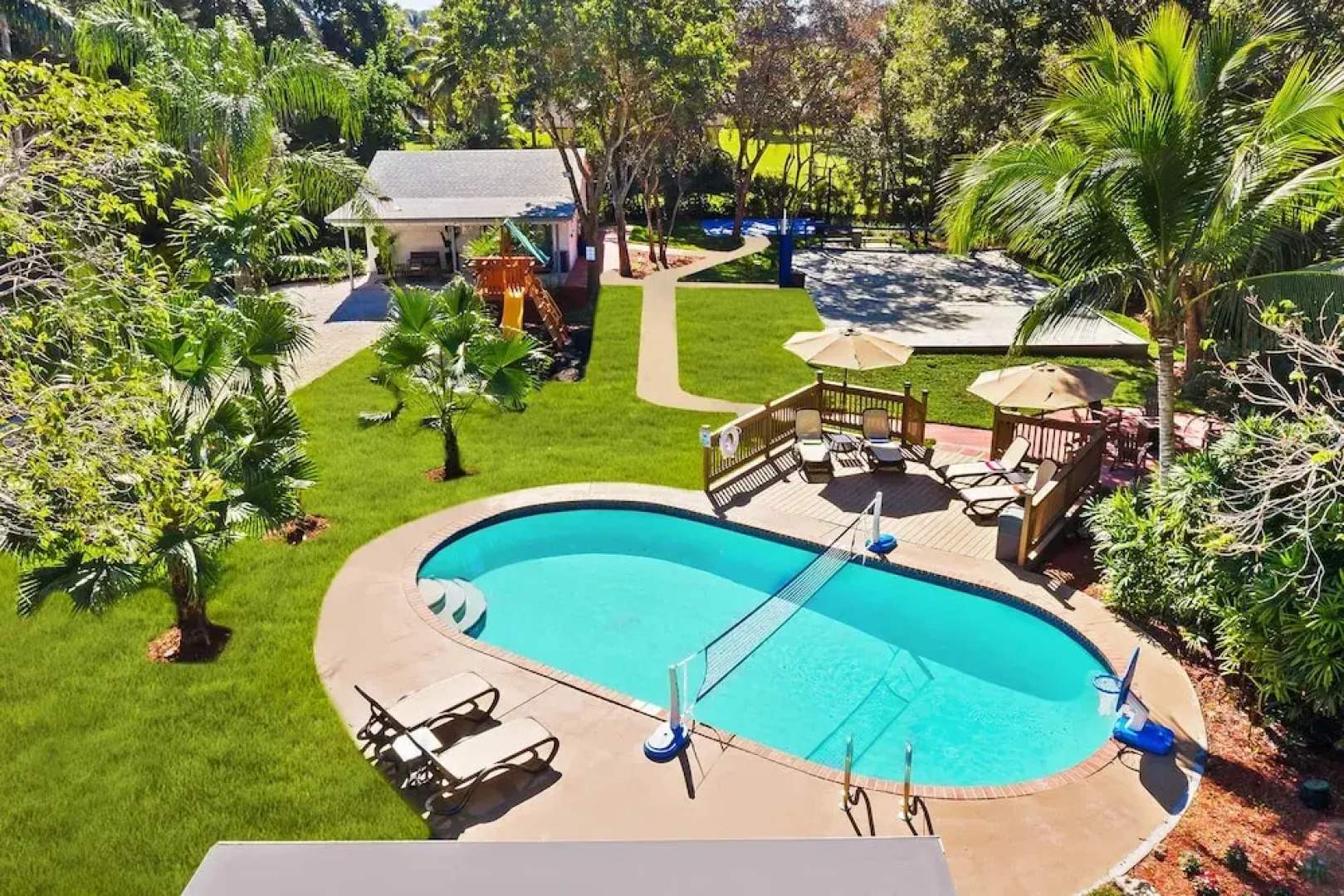 Spacious 8BR w/ Guesthouse + Pool & Tons of Games