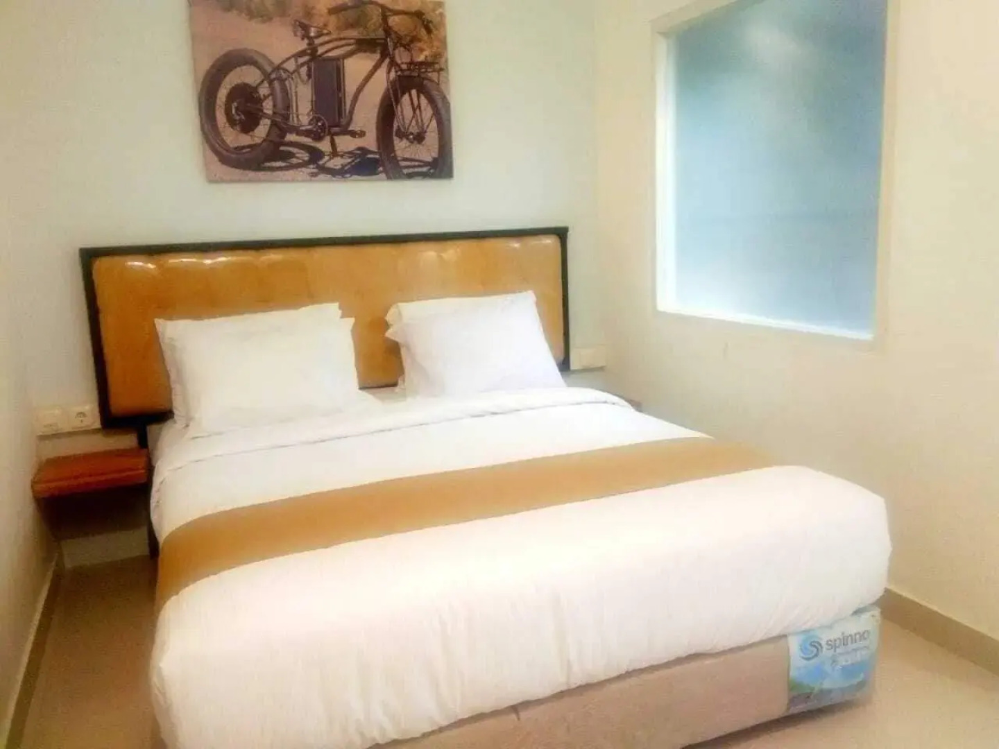 De La Charis Hotel by Waringin Hospitality