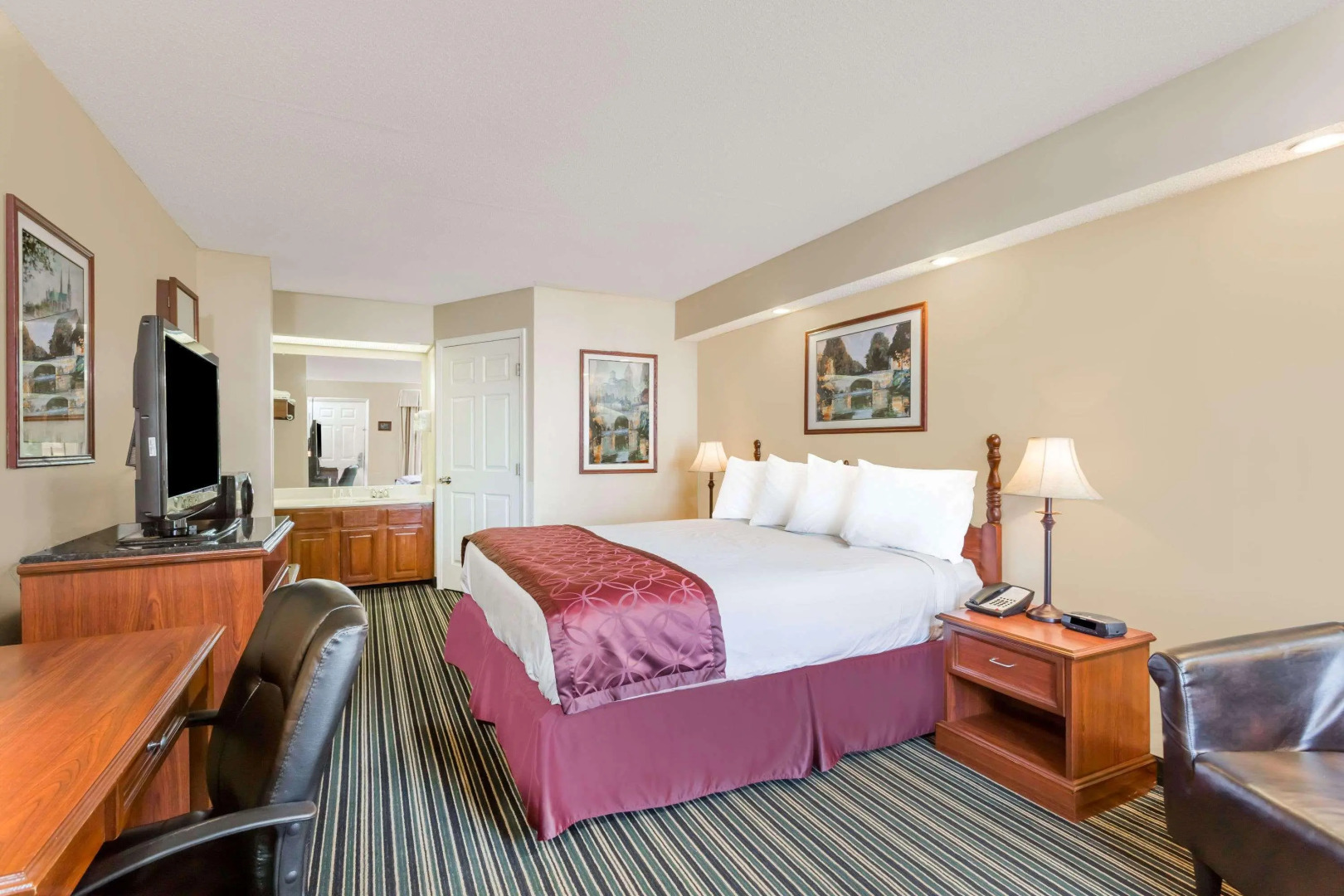 Baymont Inn & Suites - Orangeburg