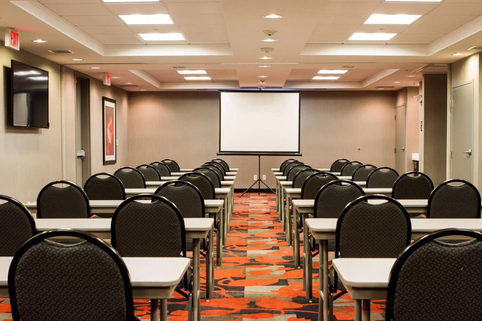 Hampton Inn & Suites DuPont