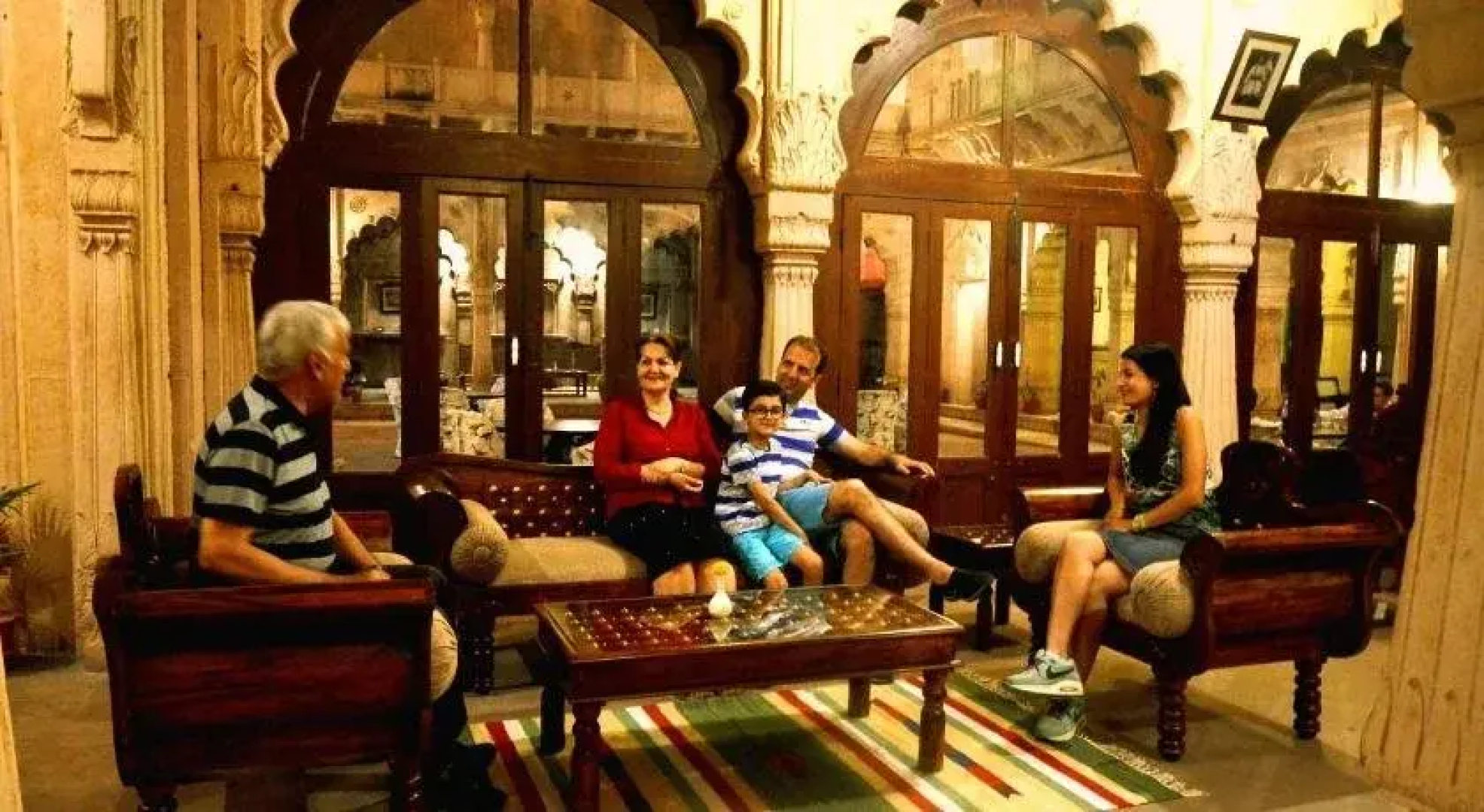 Mahalkhas Palace