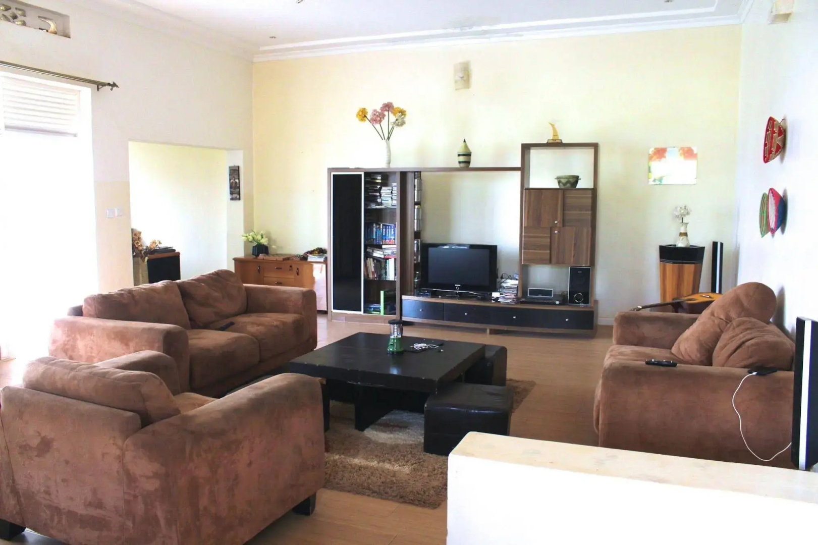 Yambi Guesthouse