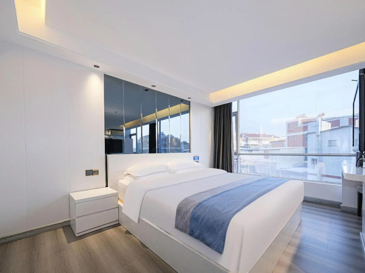 Huaya Boutique Hotel