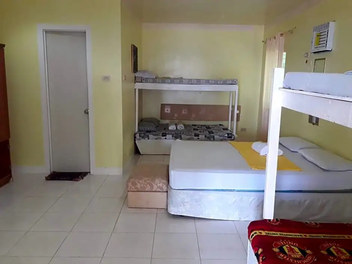 Paradise reef resort