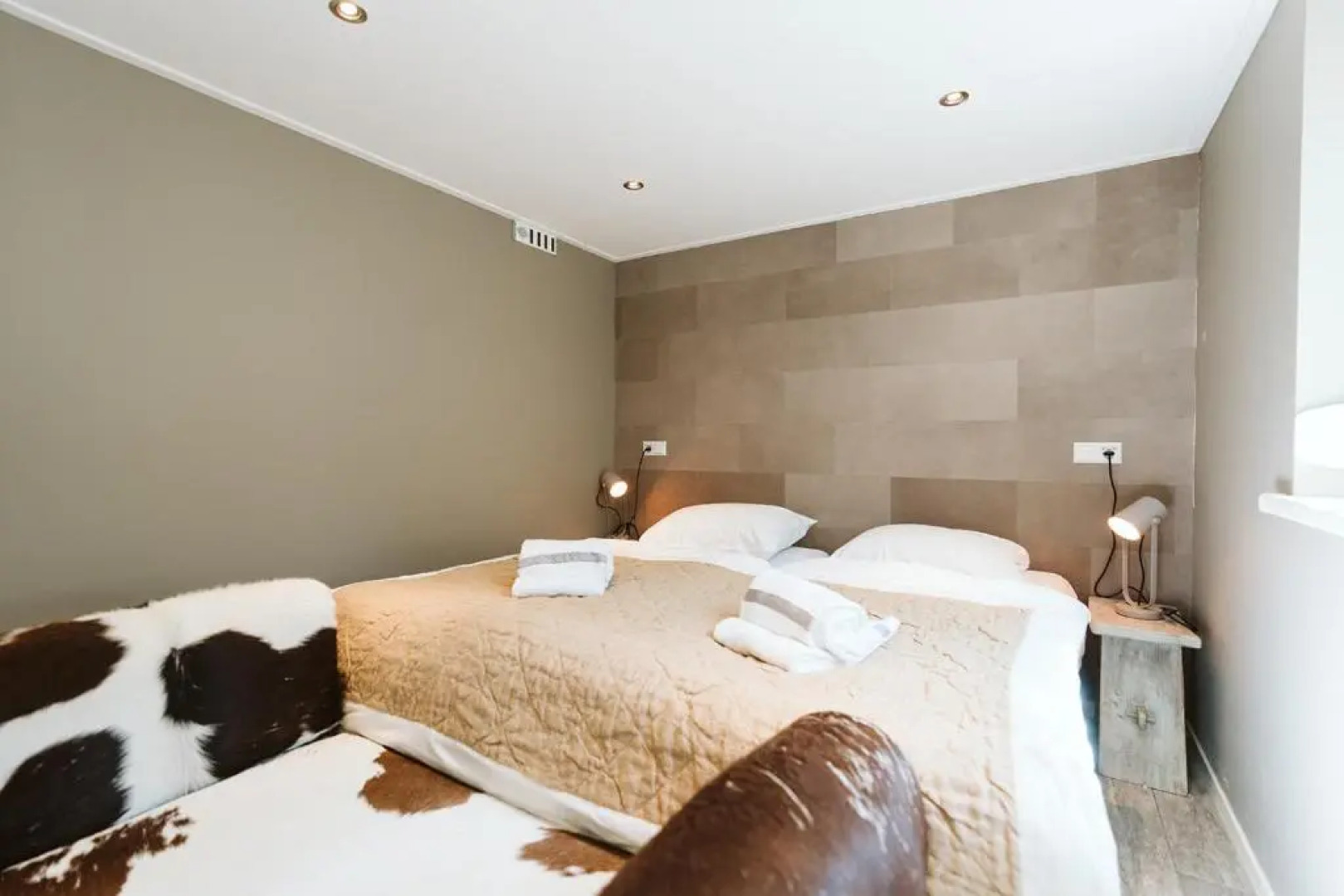 West Nieuwlandseweg 25A - Ouddorp - with Pool - NOT FOR COMPANIES