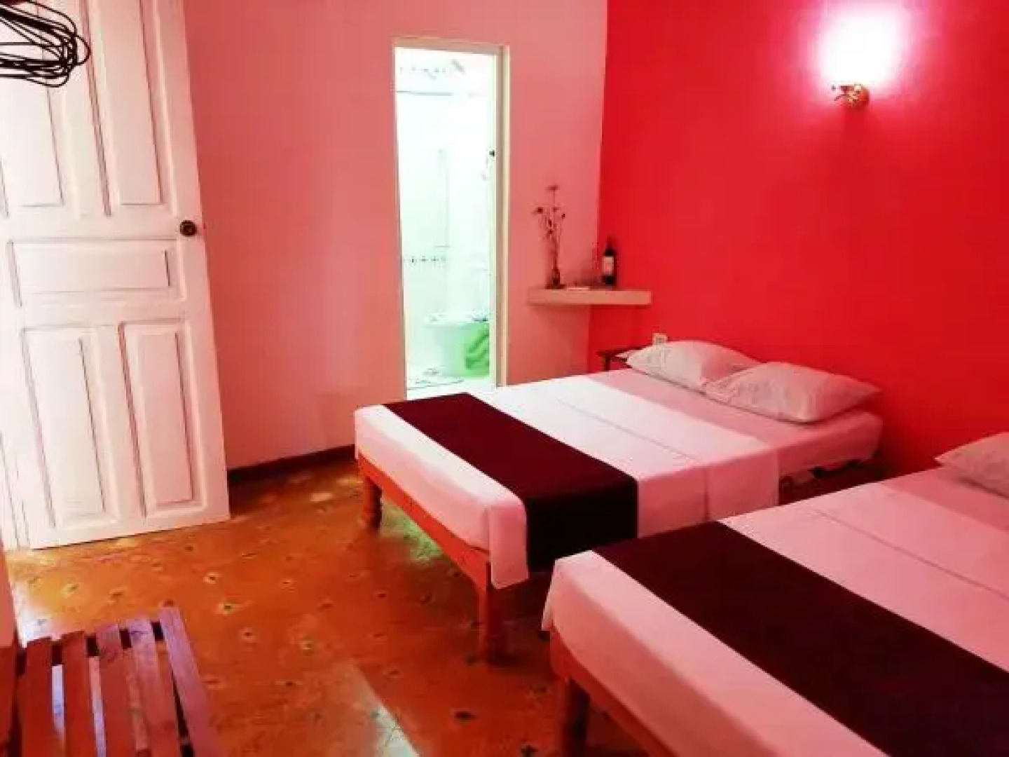 Leidys and Friends Rooms