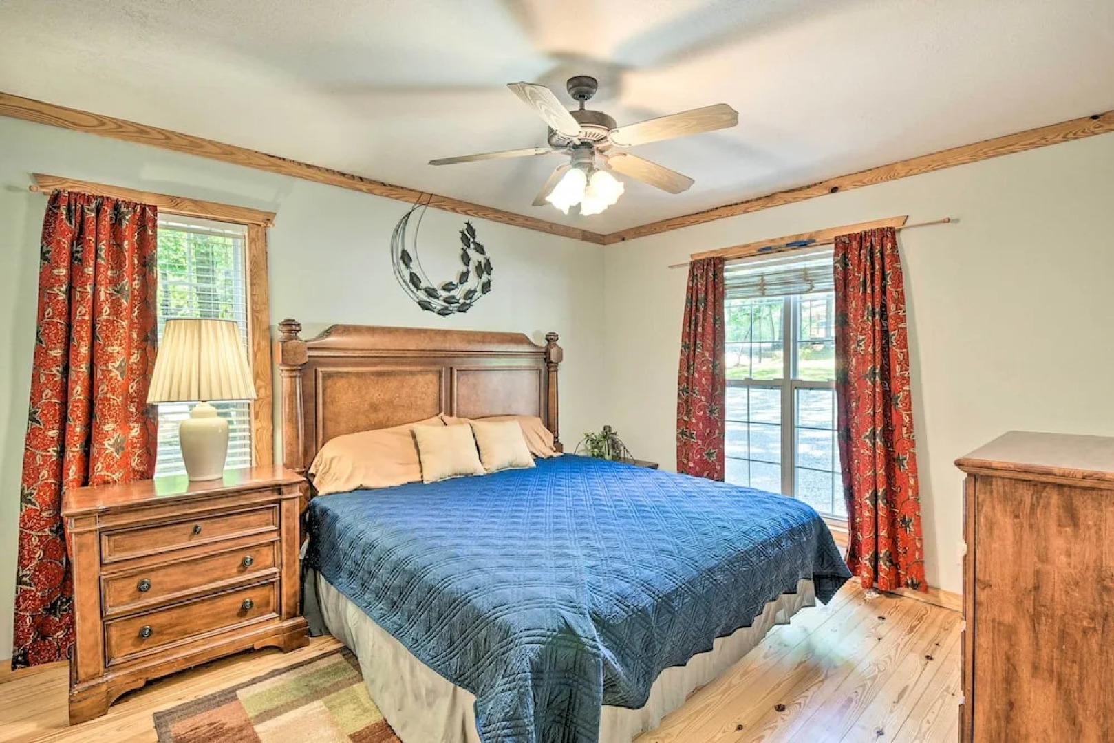 Cabin in Resort - 1/2 Mi to Guntersville Lake!