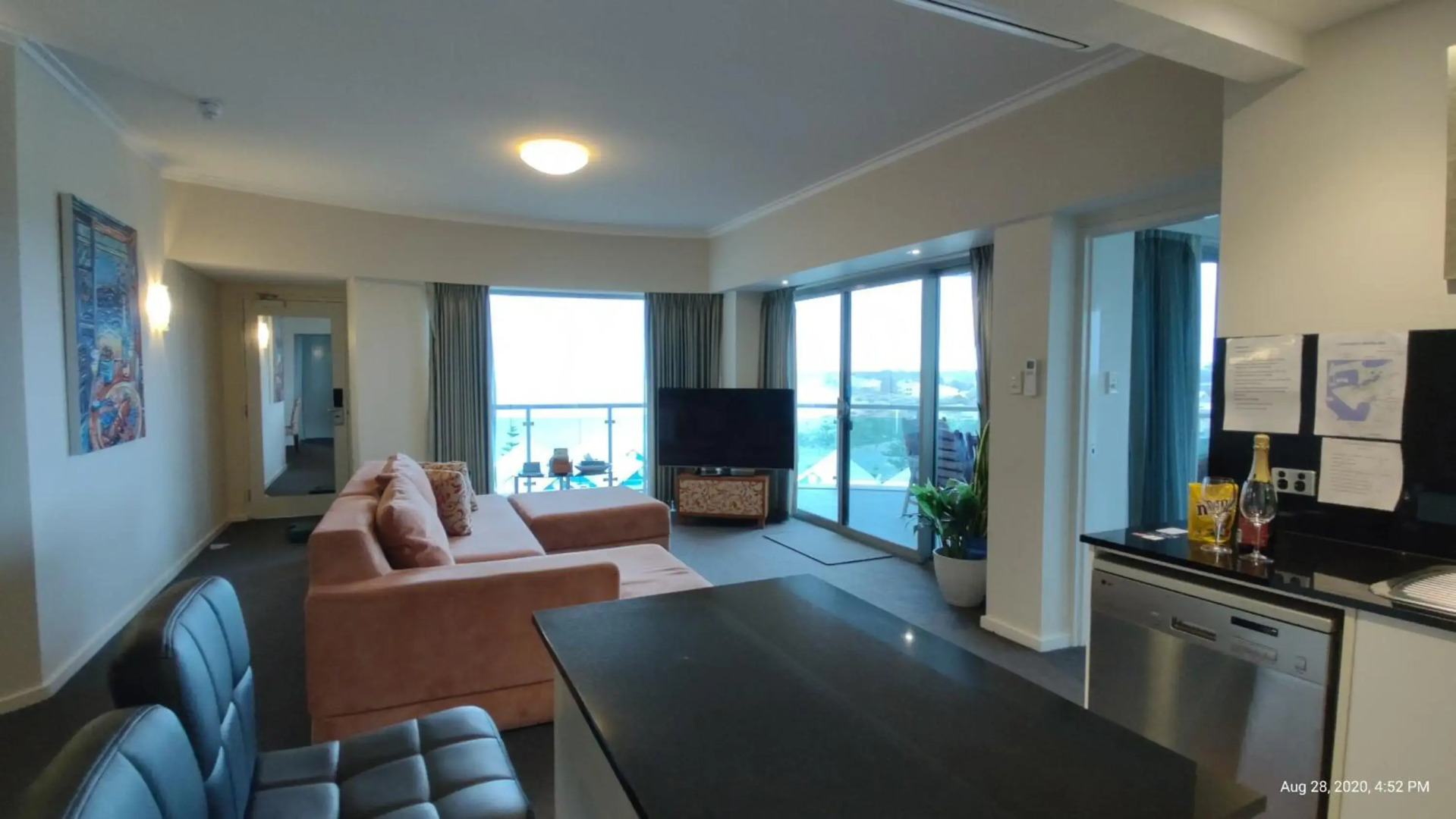 A 406 FANTASTIC OCEAN BEACH and MARINA VIEW APT - MANDURAH