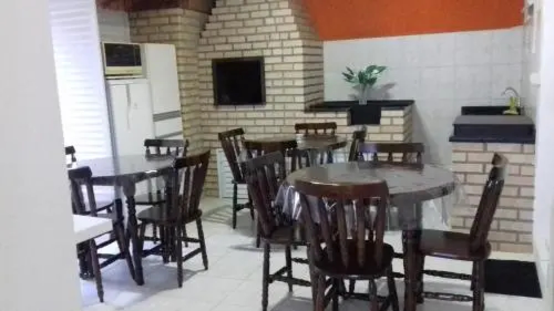 Apto e Suítes Praia do Itapocoroi