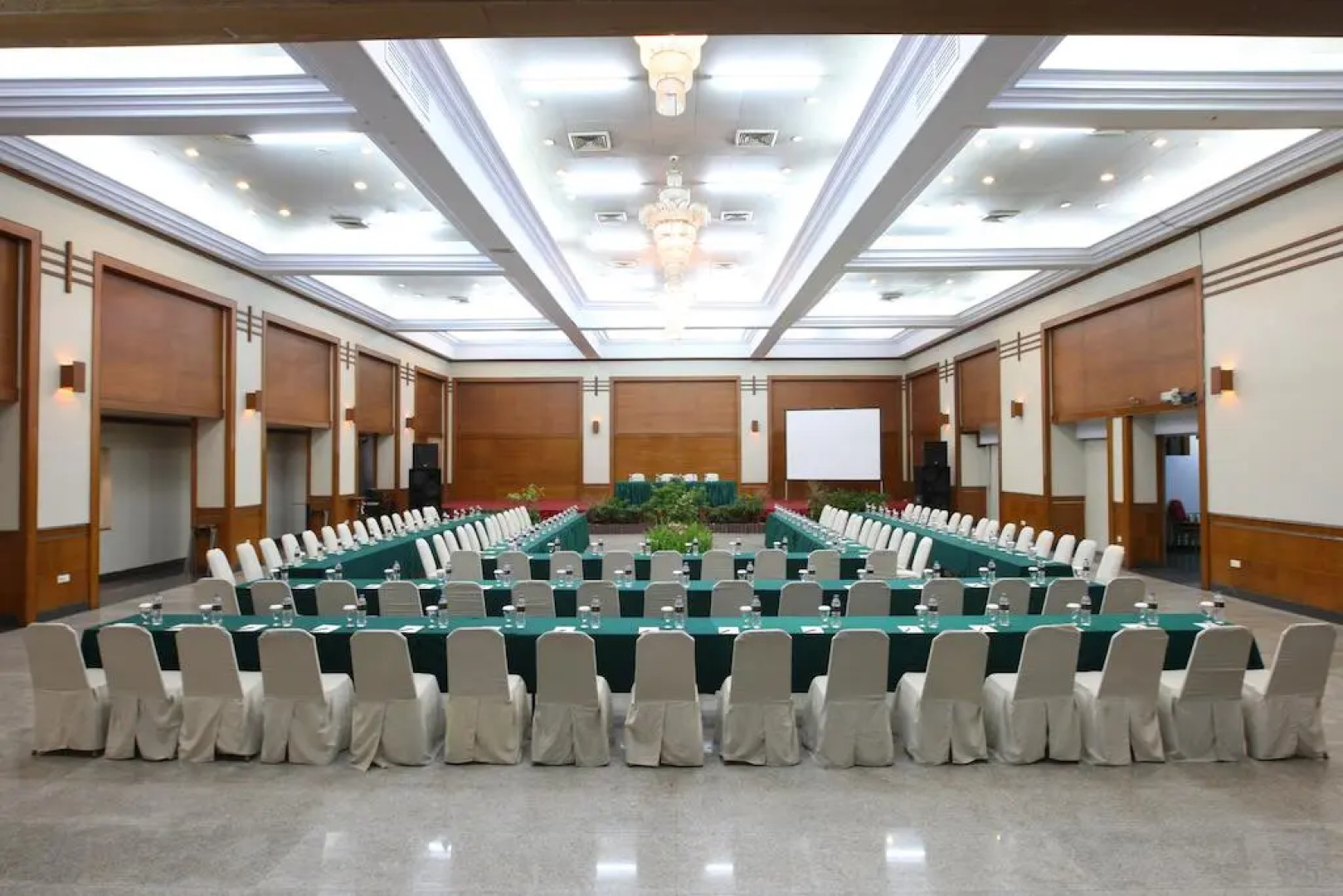 Makassar Golden Hotel