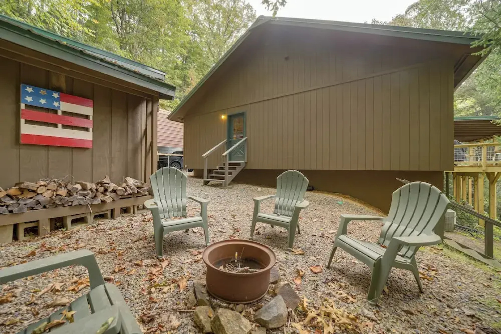 Robbinsville Vacation Rental w/ Covered Balcony