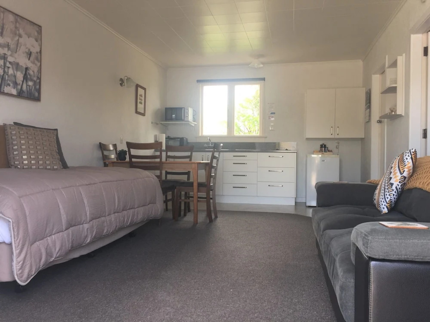 554 Moana Court Motel