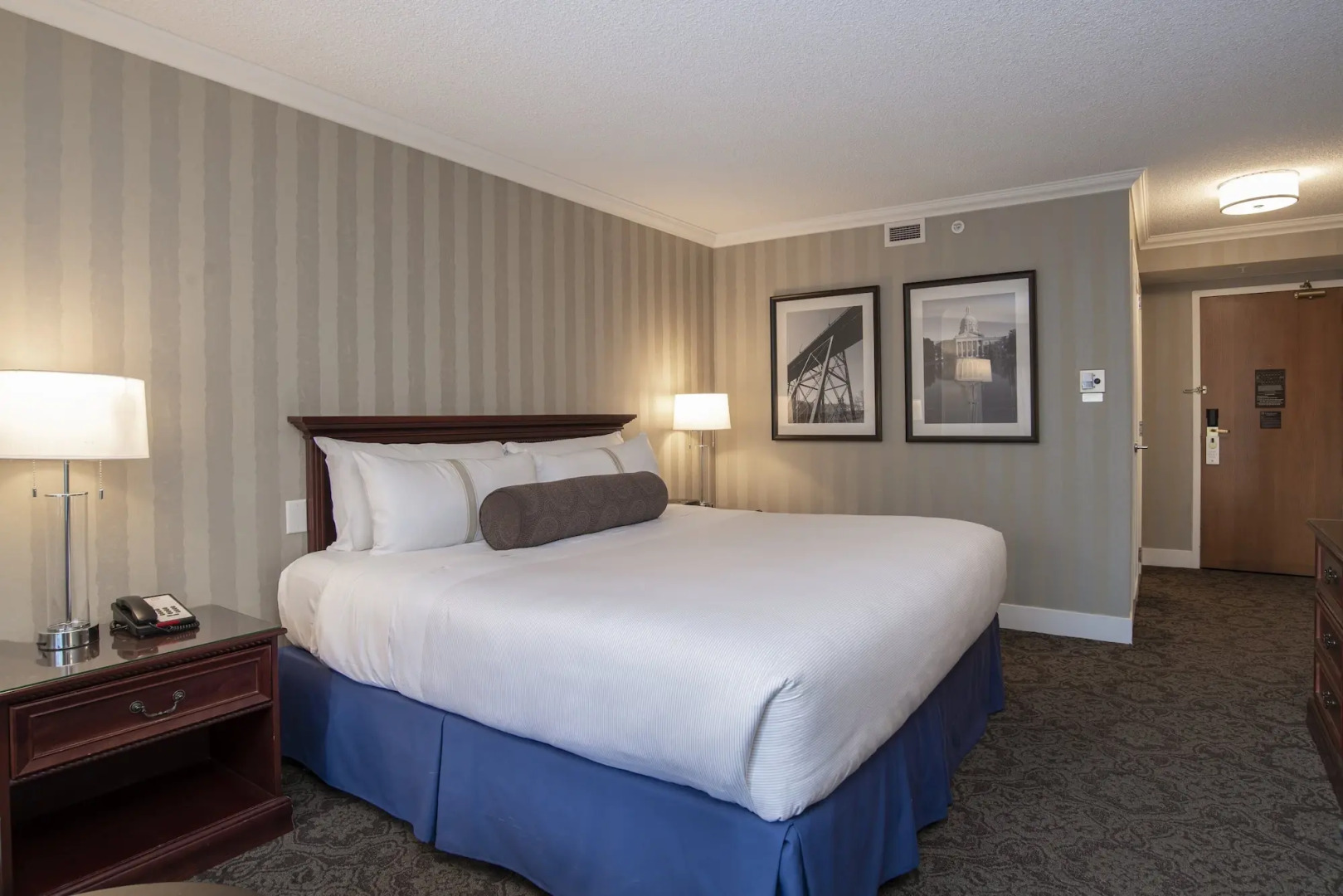 Sandman Signature Edmonton Downtown Hotel