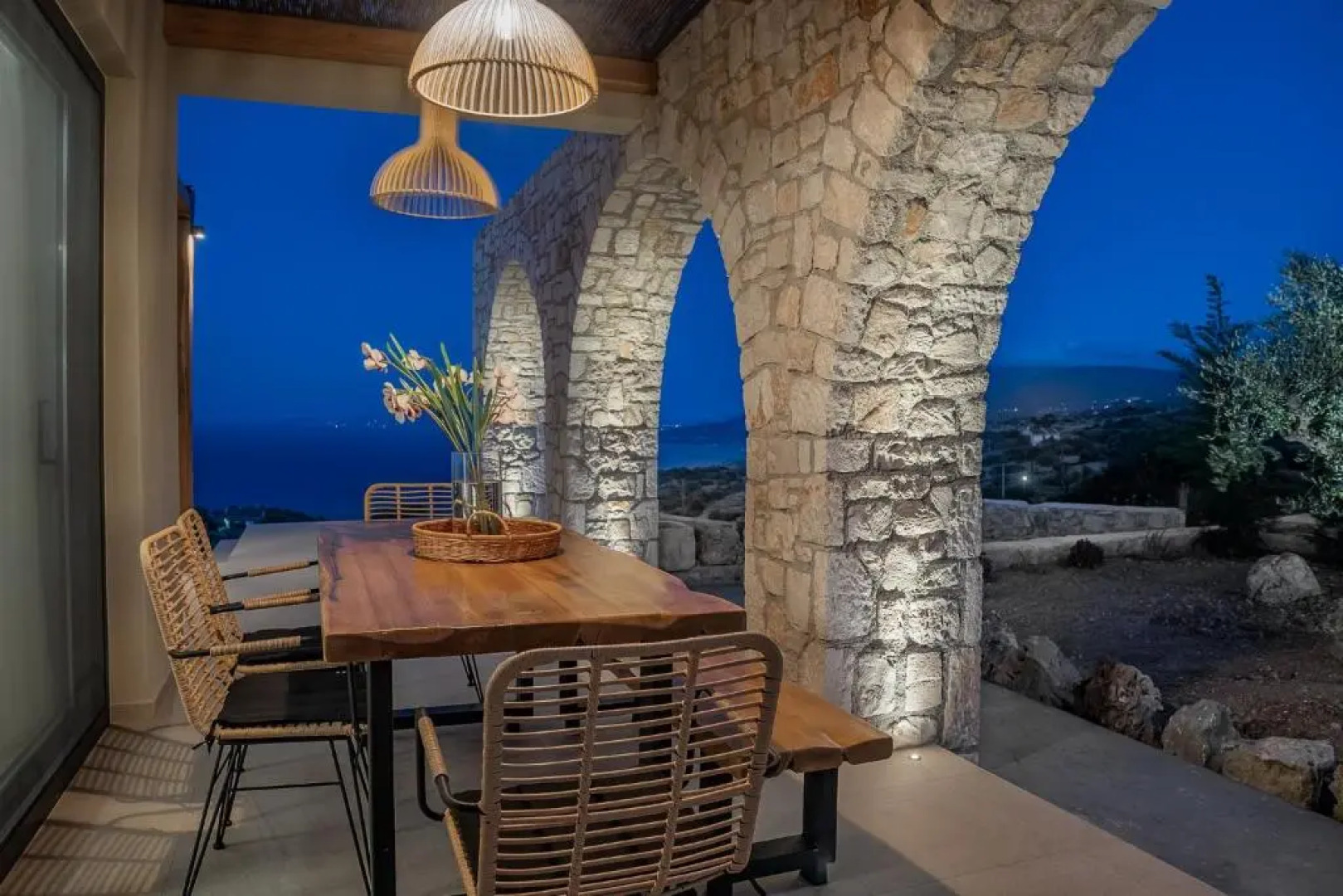 SUOLO di GIOIA Villa with magnificent sea view and infinity pool 18*4m