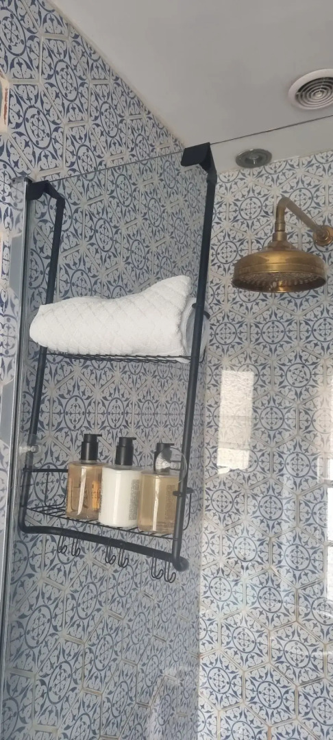 Le Petit Chateau & William de Percy