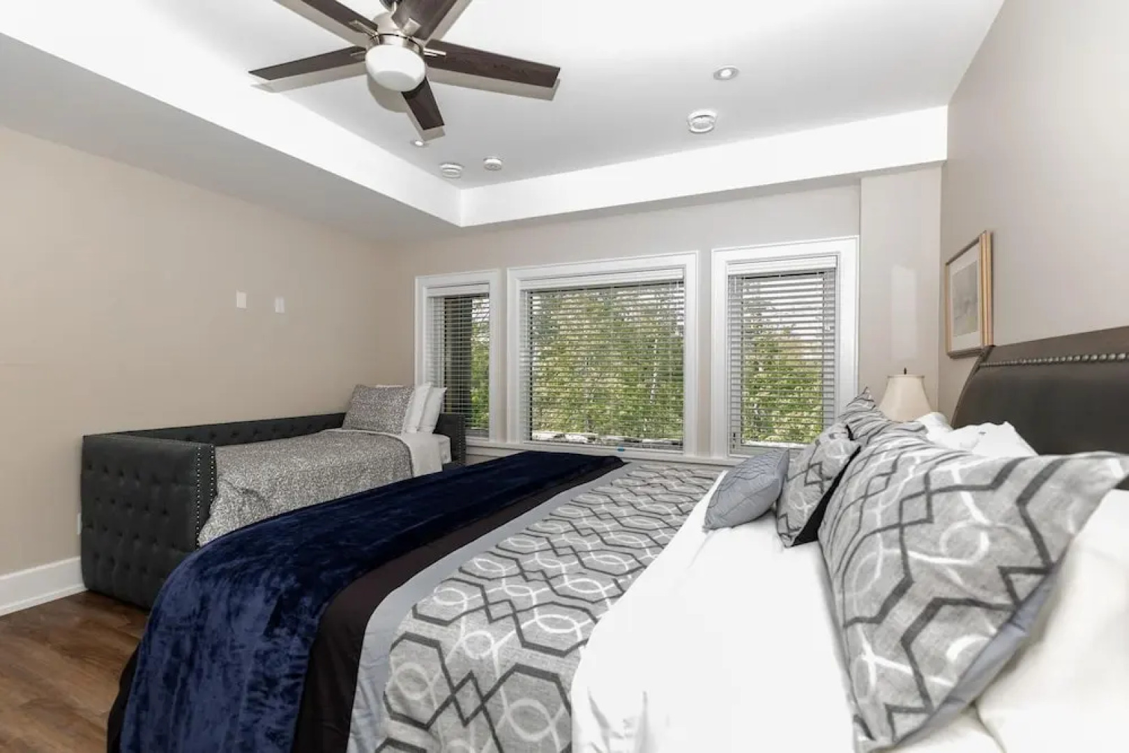 Villa Vista - Fabulous new Home Overlooking the Golf Course in Port Carling