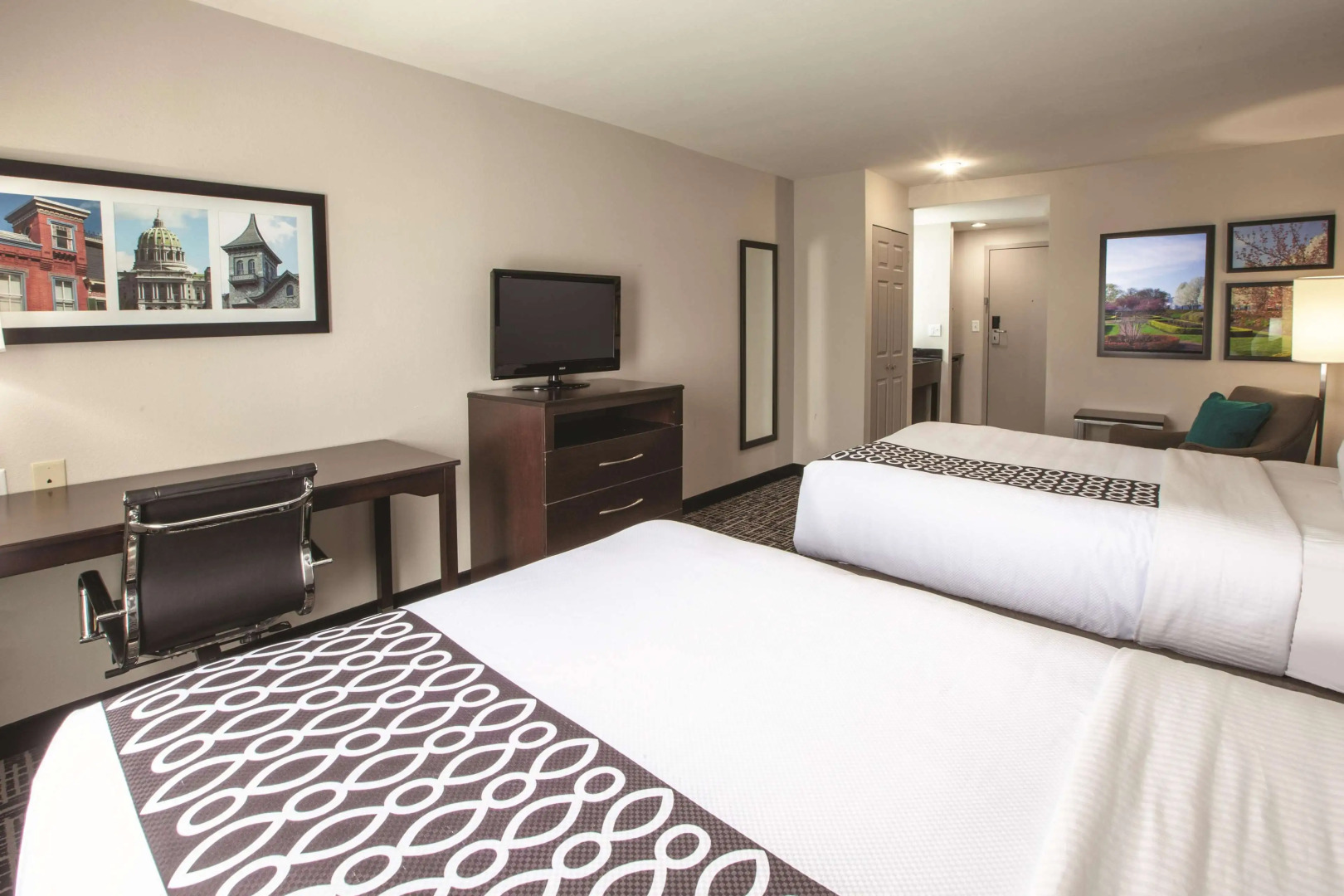 La Quinta Inn & Suites by Wyndham New Cumberland-Harrisburg