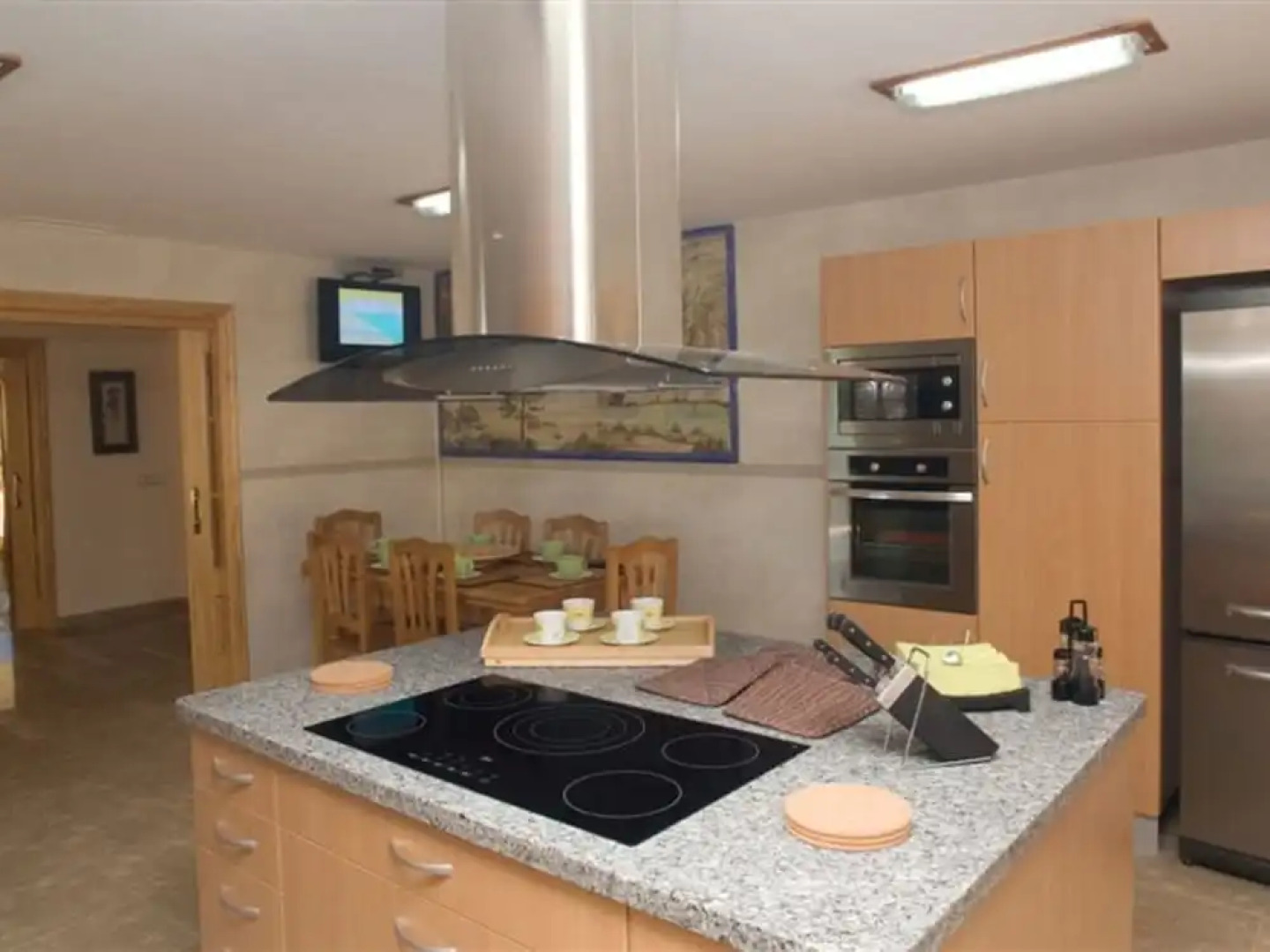 Quaint Villa with Jacuzzi in Sa Pobla