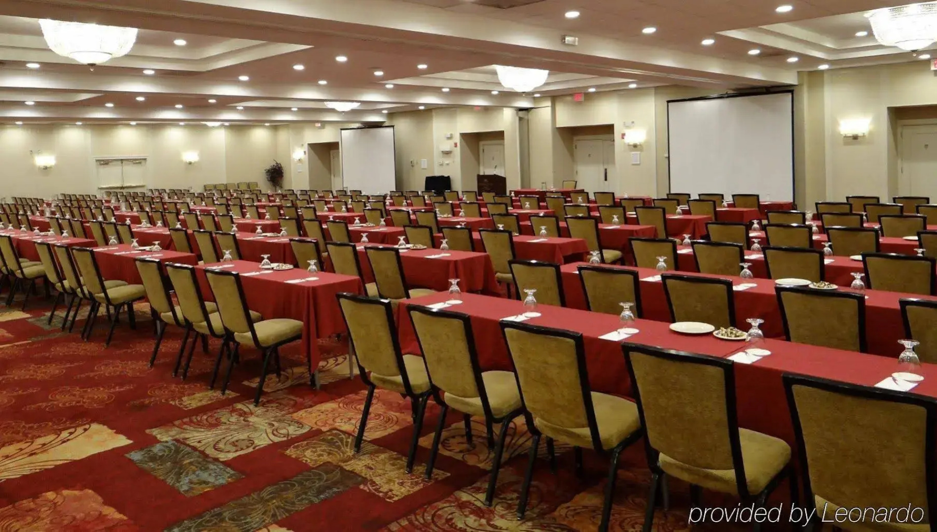 Doubletree by Hilton Monroe Township Cranbury