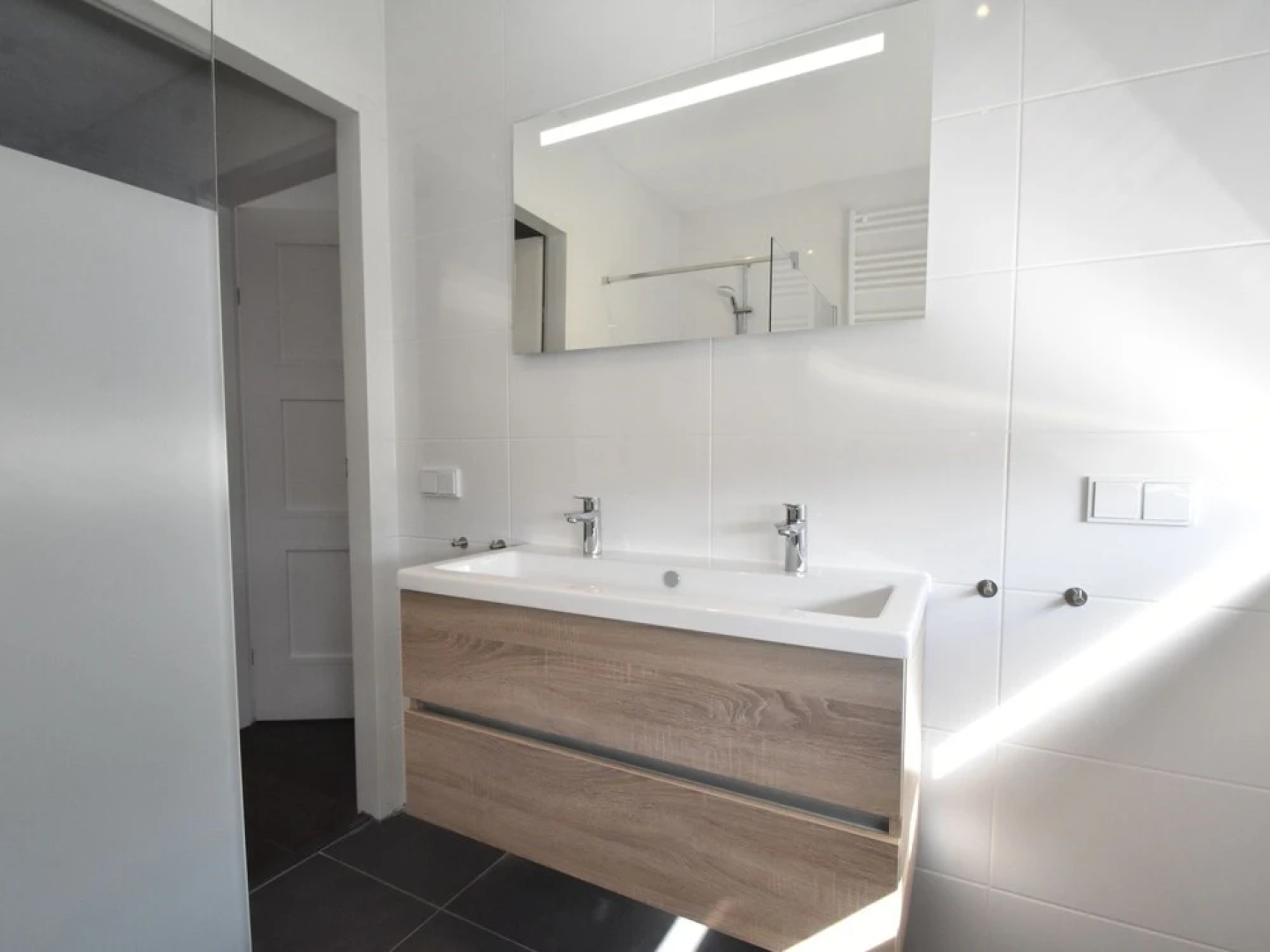 Modern Villa in Harderwijk with Hot Tub