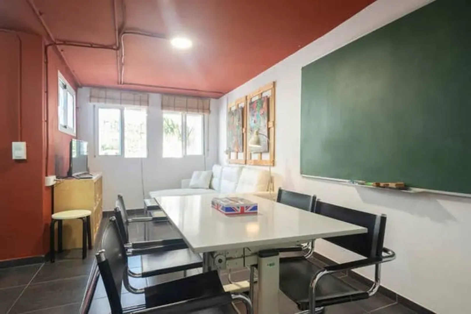 Studio in Cenes de la Vega, with Wonderful City View And Wifi - 20 Km From the Slopes