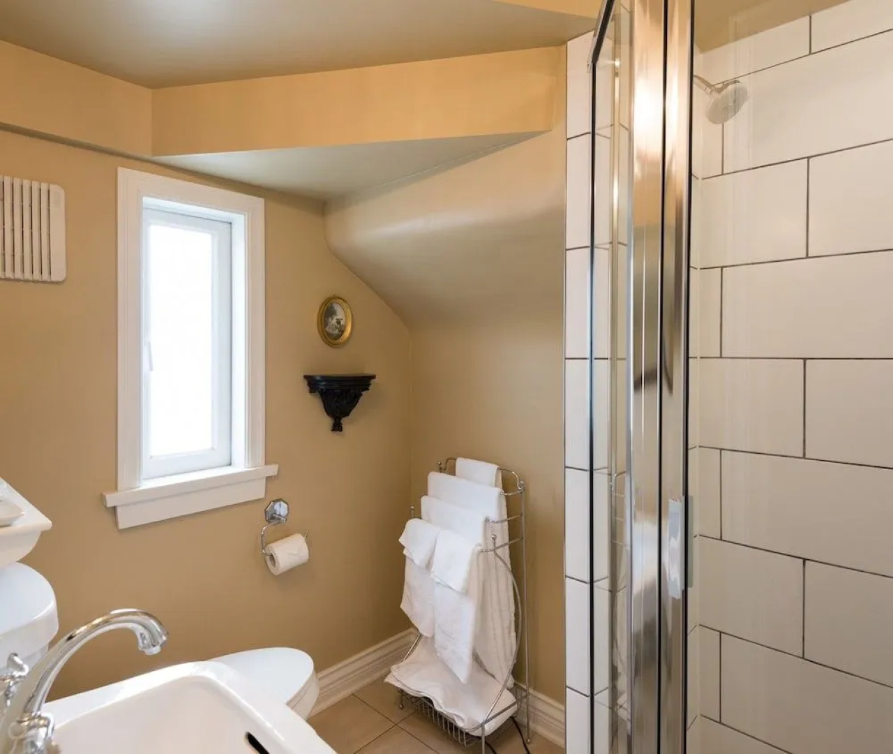 English Bay Inn Bed and Breakfast