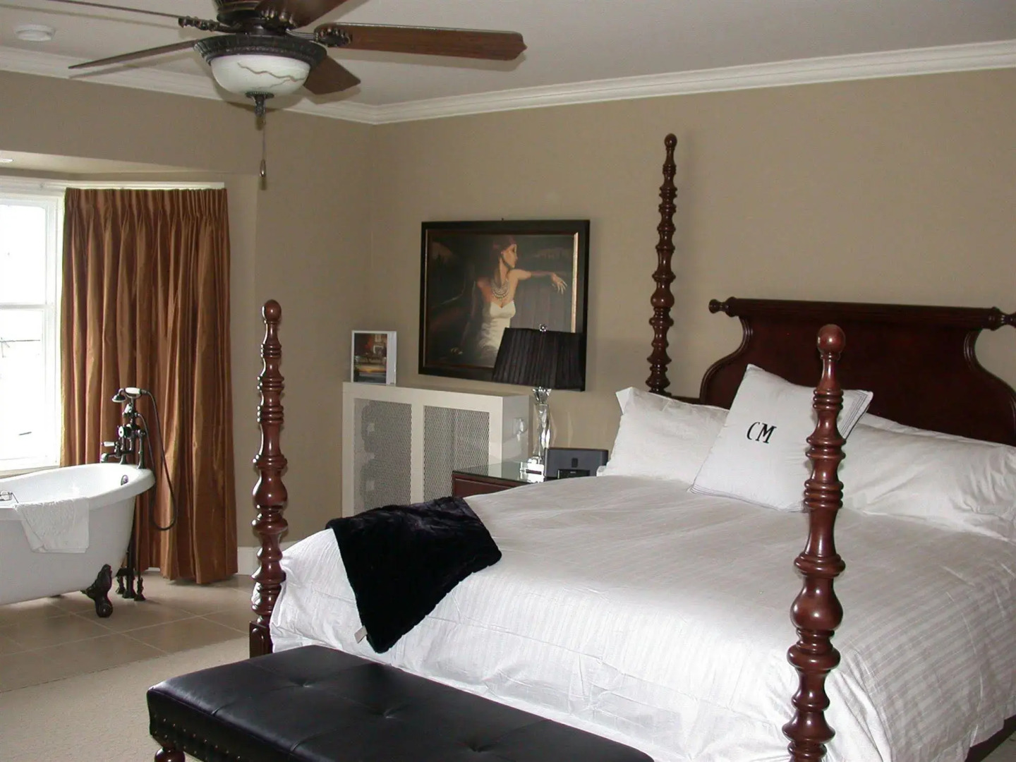 Crown Mansion Boutique Hotel & Villas