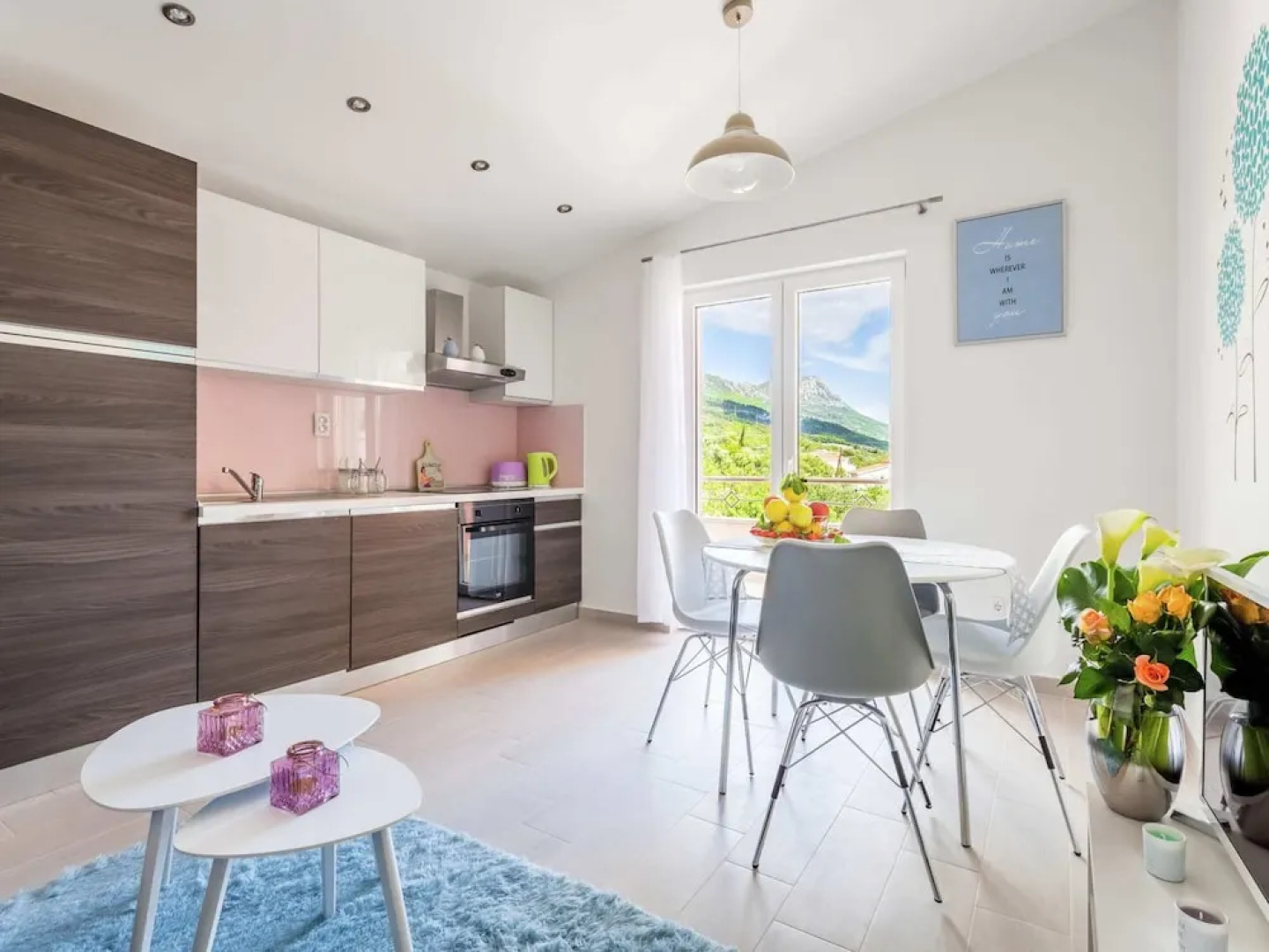 Sea-view Retreat, Kastel