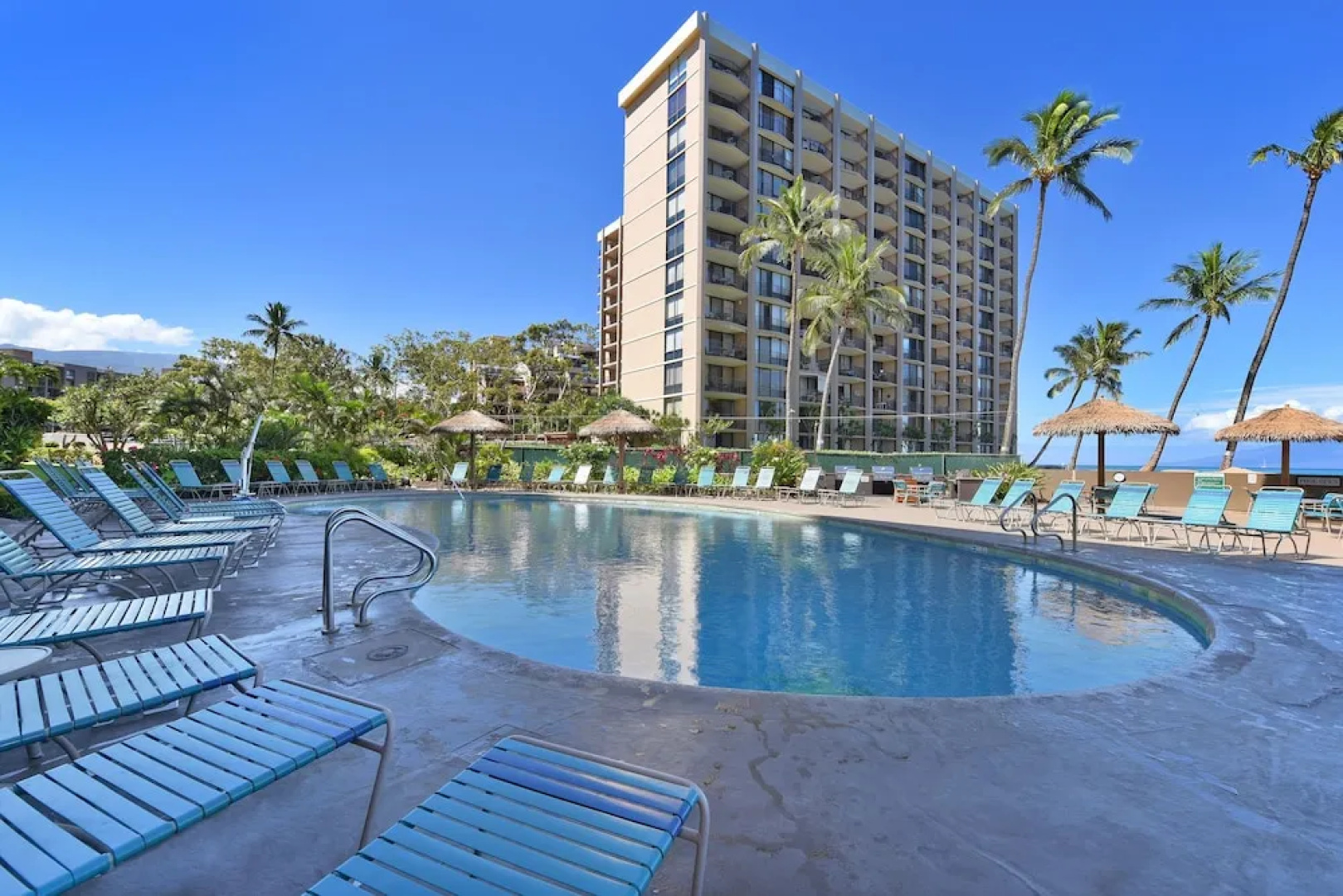 Royal Kahana #911 2 Bedroom Condo by RedAwning