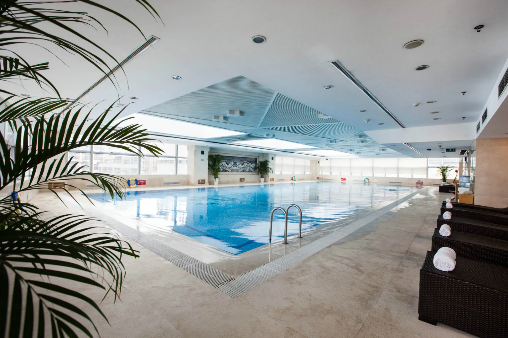Holiday Inn Beijing Focus Square by IHG