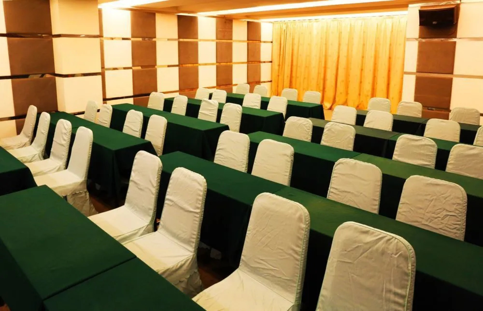 Berlin Holiday Hotel