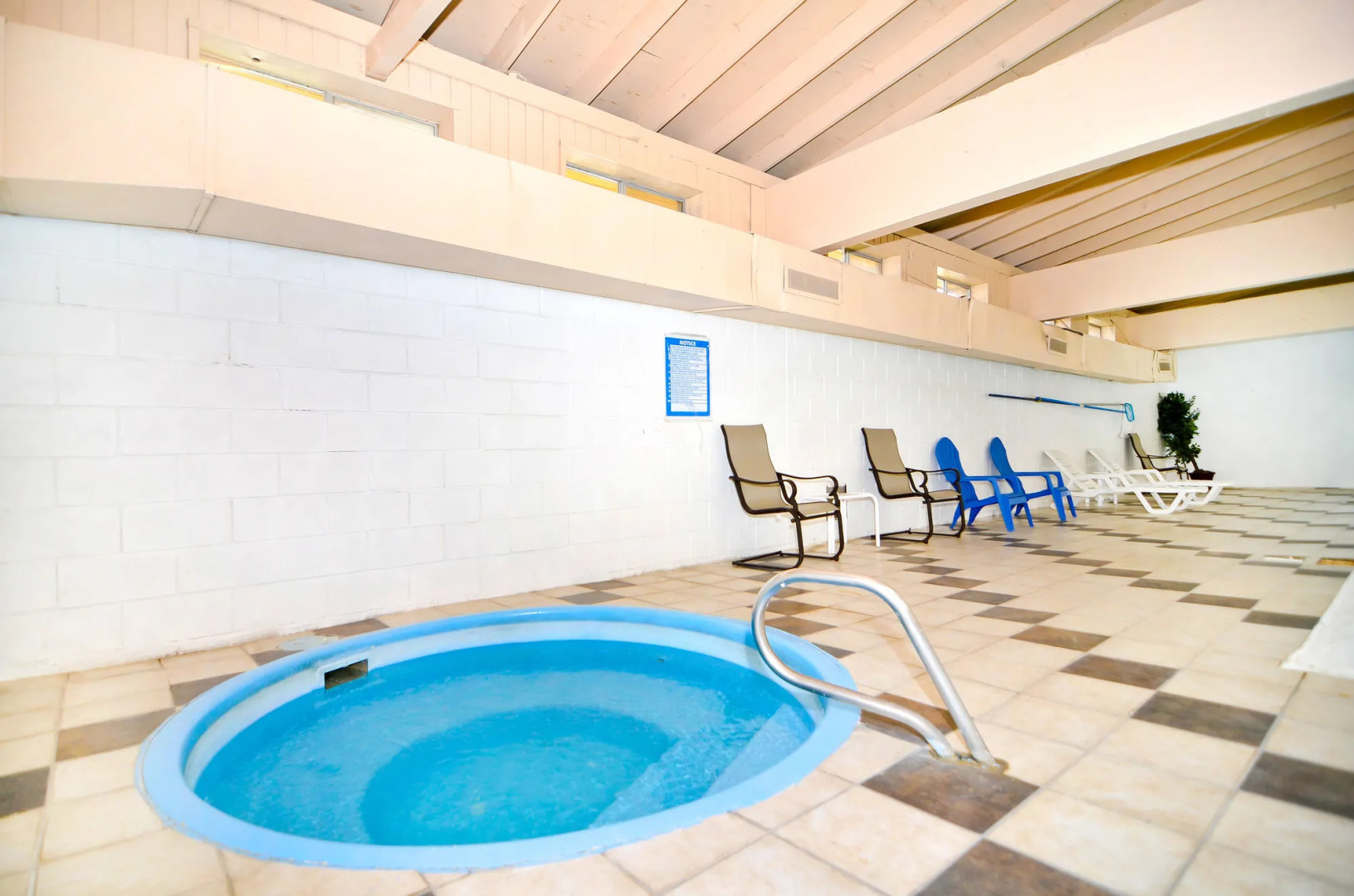 Rodeway Inn & Suites