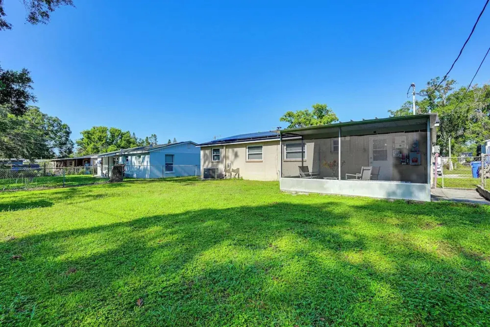 7 Mi to Busch Gardens: Tampa Gem w/ Yard!