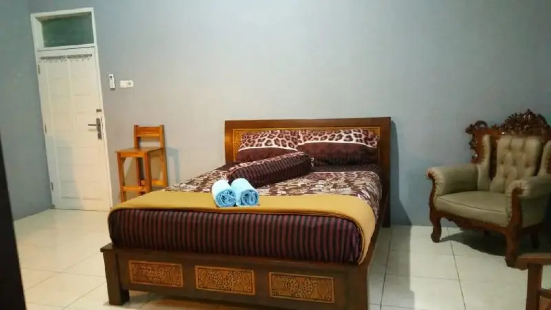 The Carstensz Homestay by ZUZU