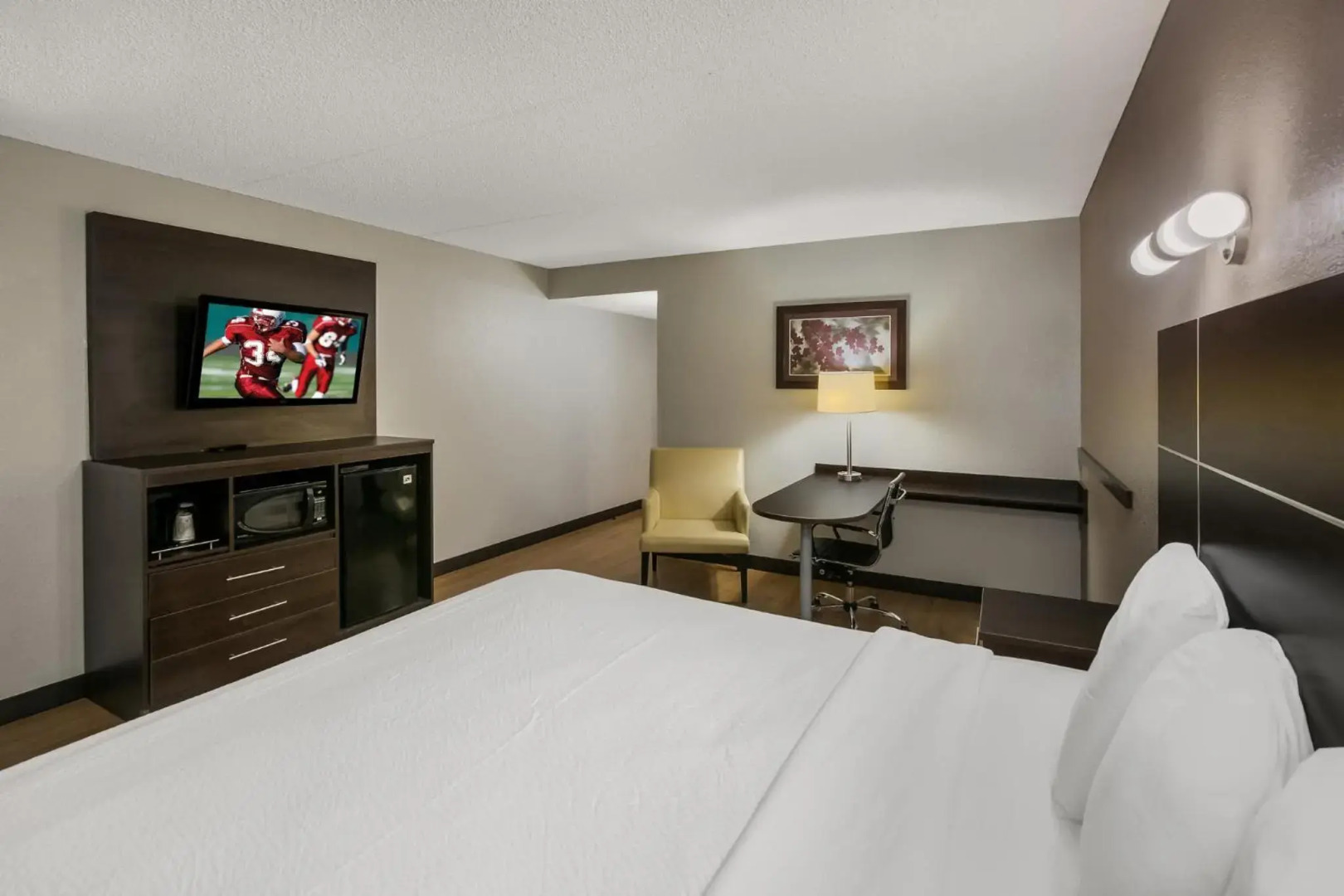Red Roof Inn PLUS+ & Suites Knoxville West-Cedar Bluff