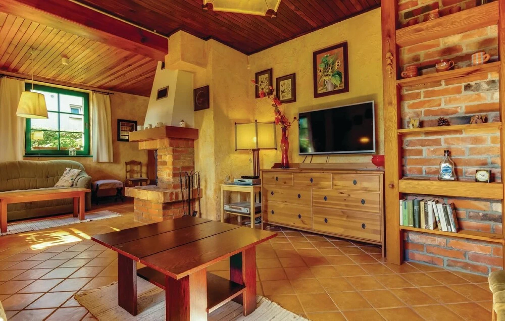 Beautiful Home in Rowy With 3 Bedrooms