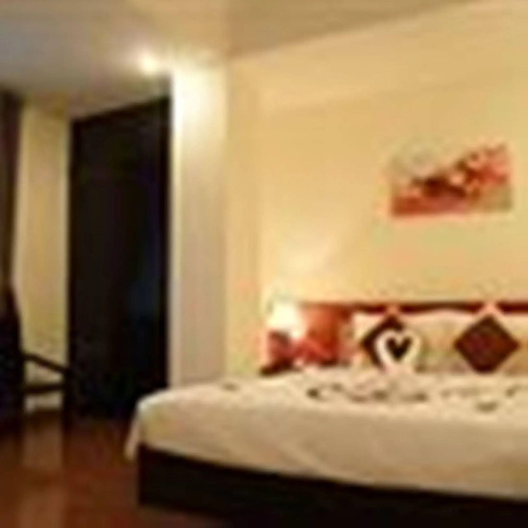 Riverside Hotel