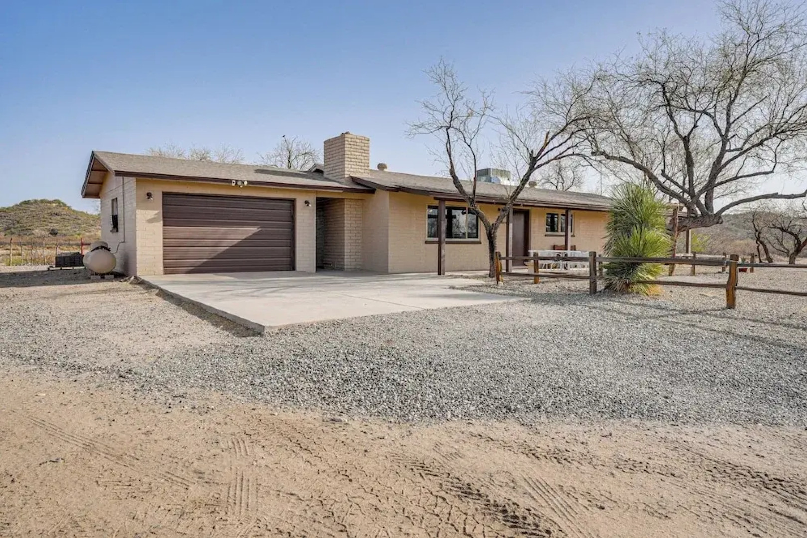 Patio & Mtn Views: Wickenburg 'trail Head House'