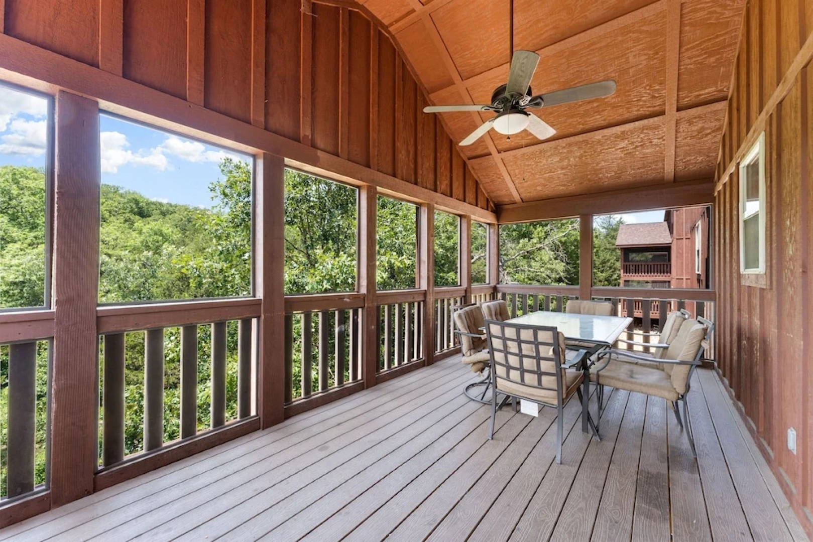 Timeless Memories Lodge 6 Bedroom Cabin by RedAwning