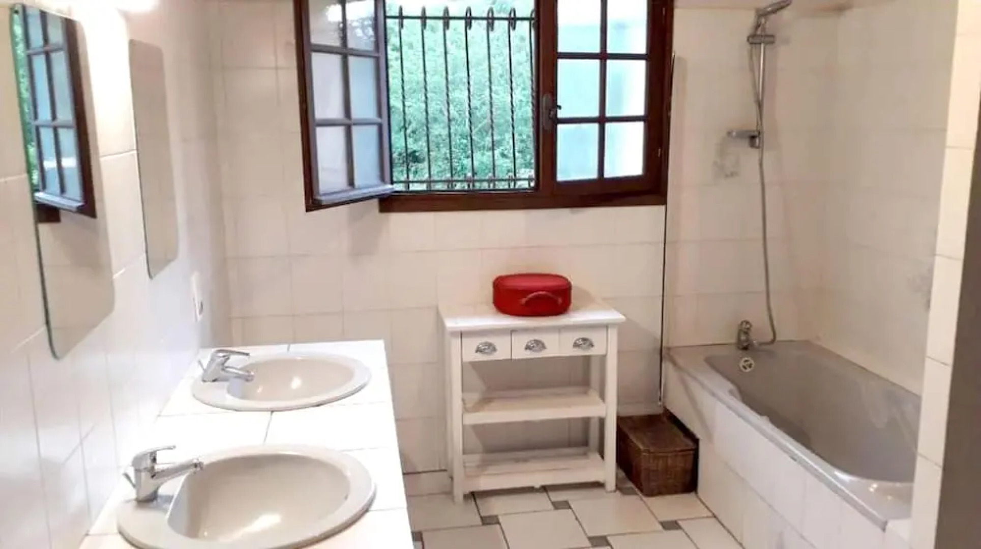 Villa With 6 Bedrooms in Lit-et-mixe, With Wonderful Lake View, Private Pool, Furnished Garden