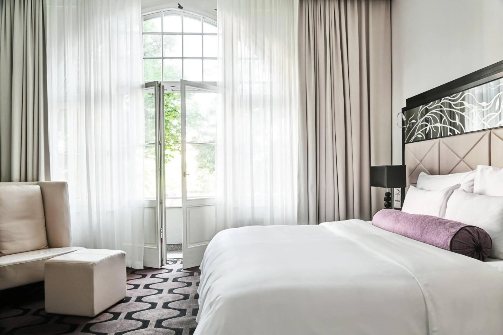 Roomers Berlin Steinplatz, Autograph Collection