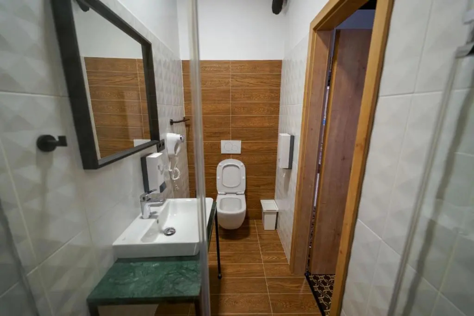 CHORS like a hotel - 1st World NFT Block & Art Capsule Hostel MetaCHORS