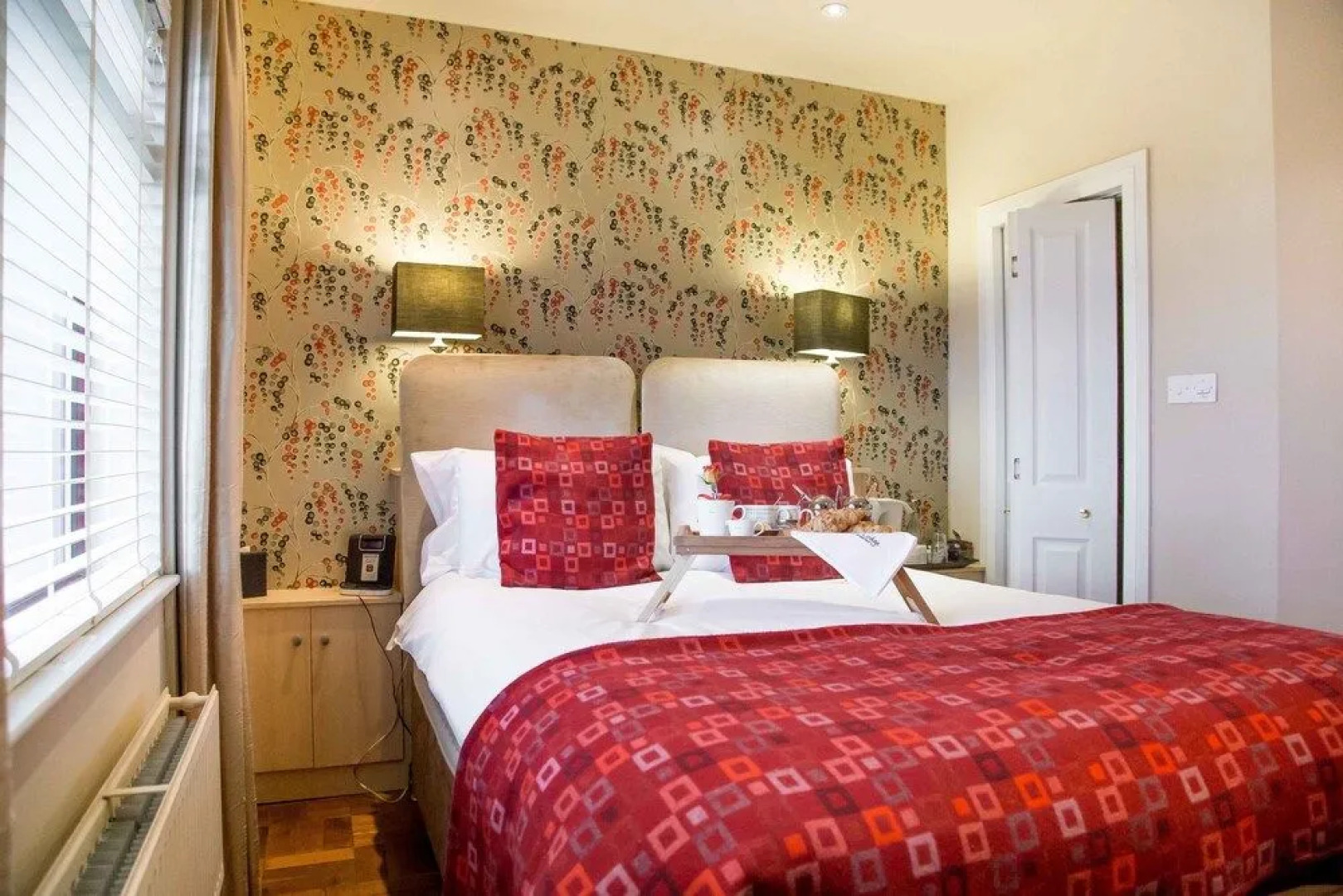 Fields Lodge Bed & Breakfast