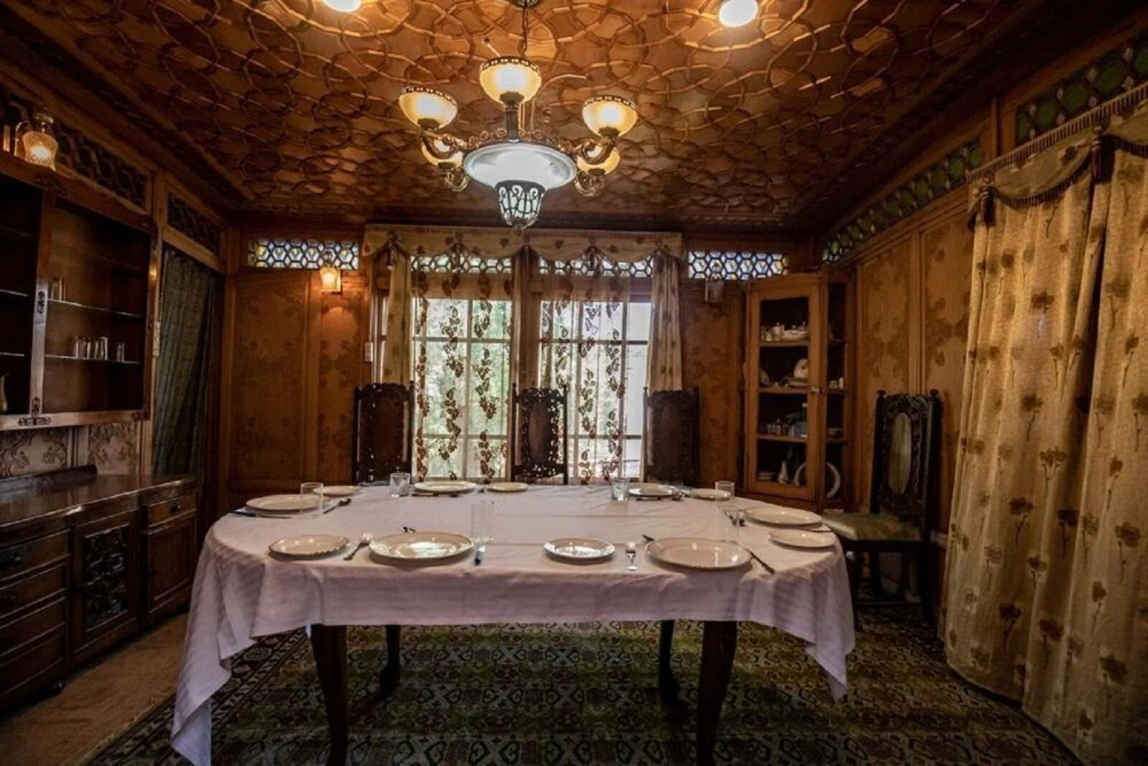 Kharpalace Group of House Boat