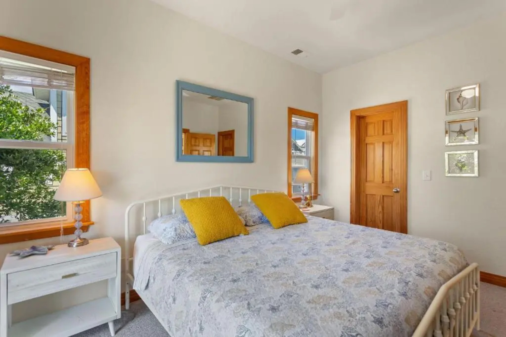 1671 Semper Summer 3 Min Walk to Beach