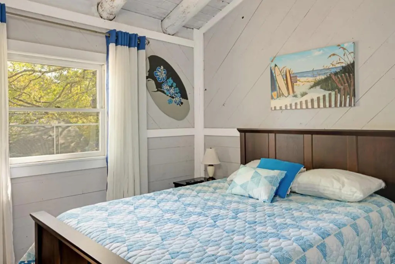 Blue Heaven by Oak Island Accommodations